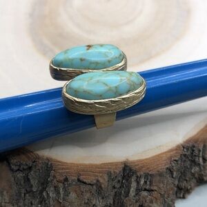 Twin faux turquoise big statement ring matter gold tone.